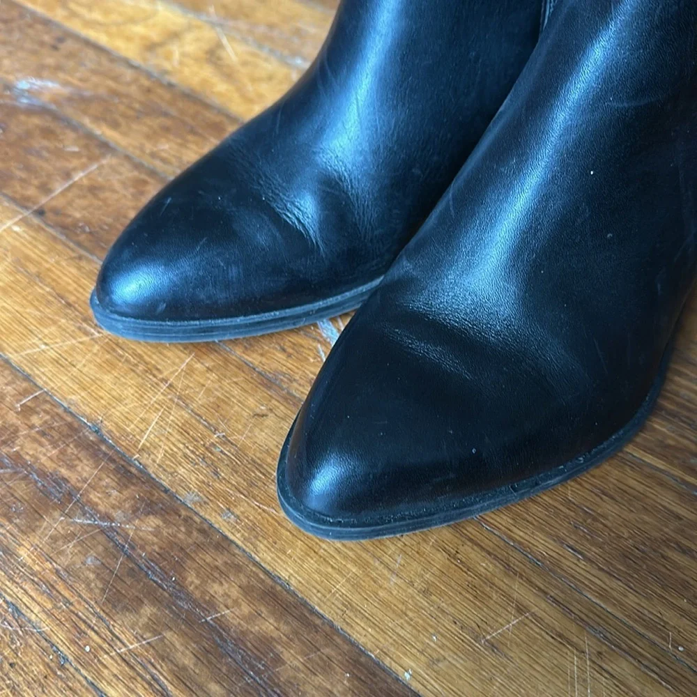 Sz 7.5 Franco Sarto Black Pointed Ankle Boots